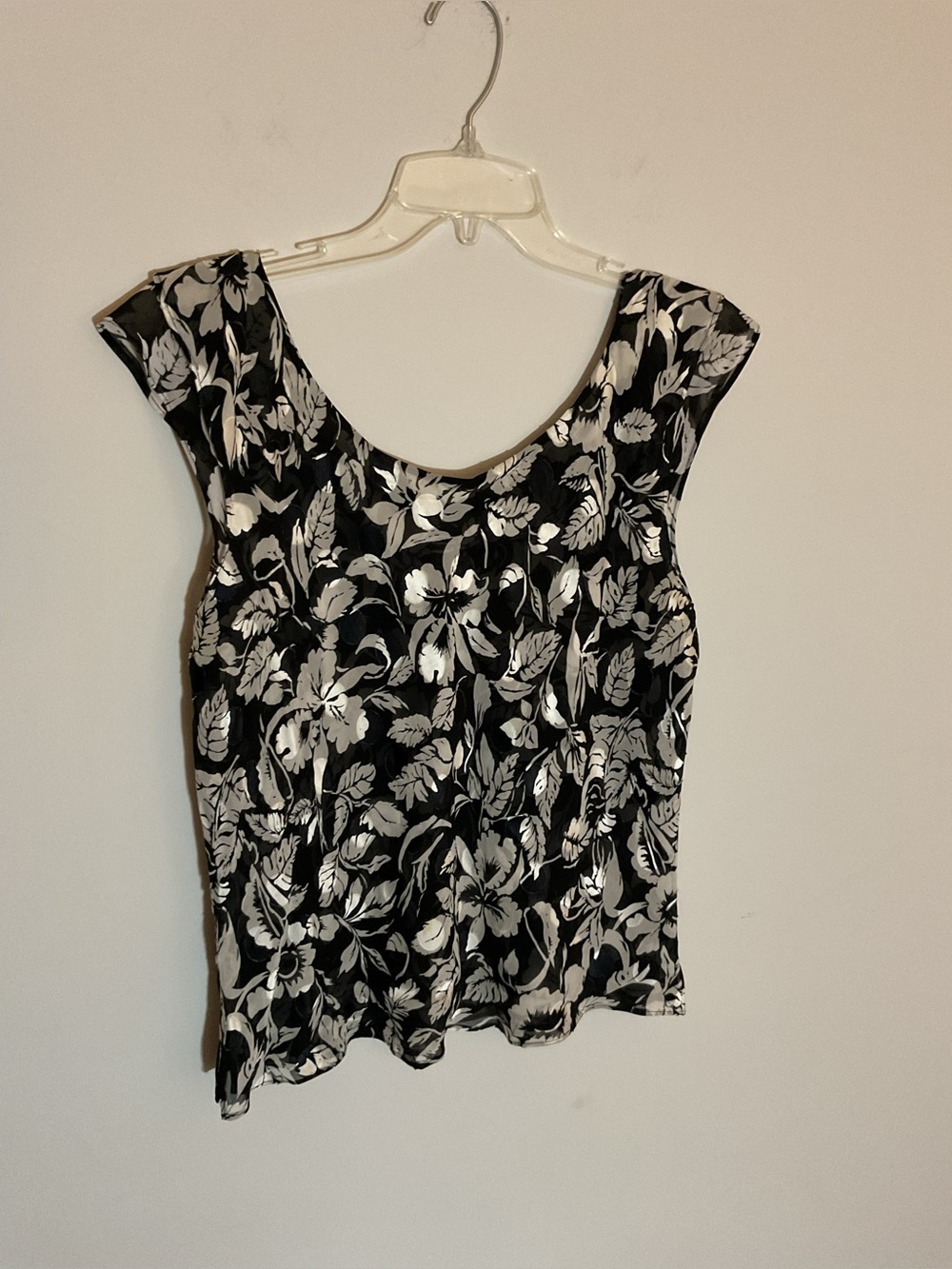 Talbots Black and White Floral Scoop-Neck Cap Sleeve Top